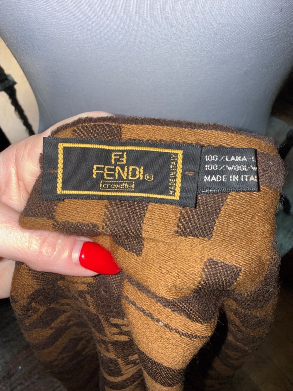 Fendi scarf - Picture 2 of 4